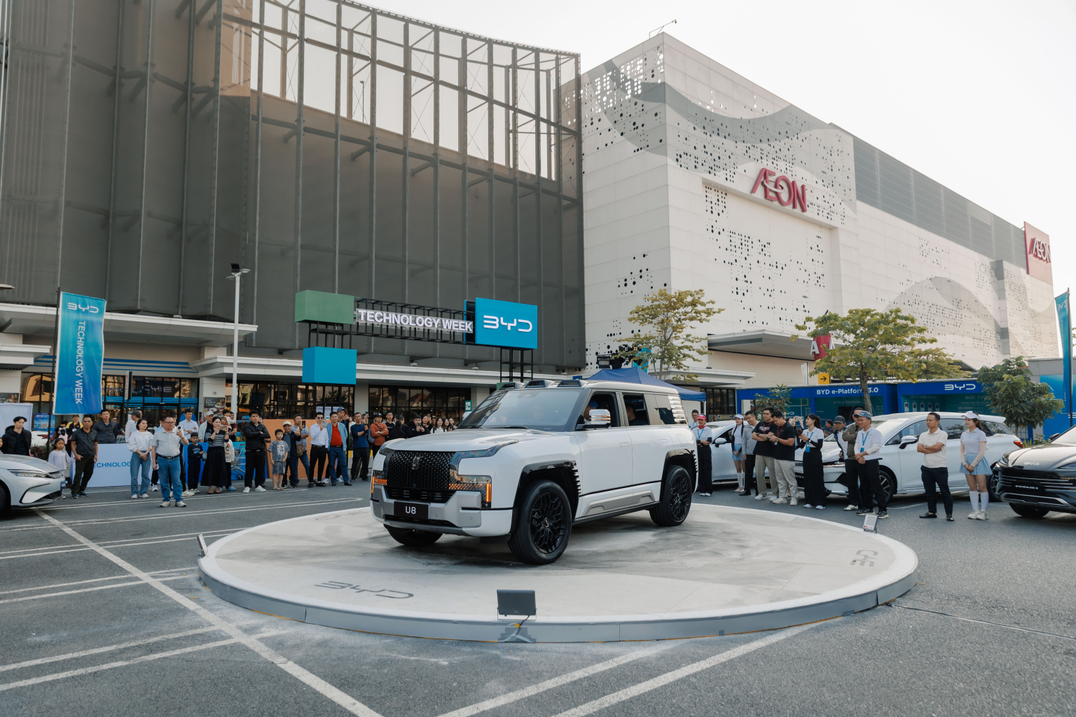 Yangwang U8 – mẫu SUV cao cấp đại diện công nghệ BYD