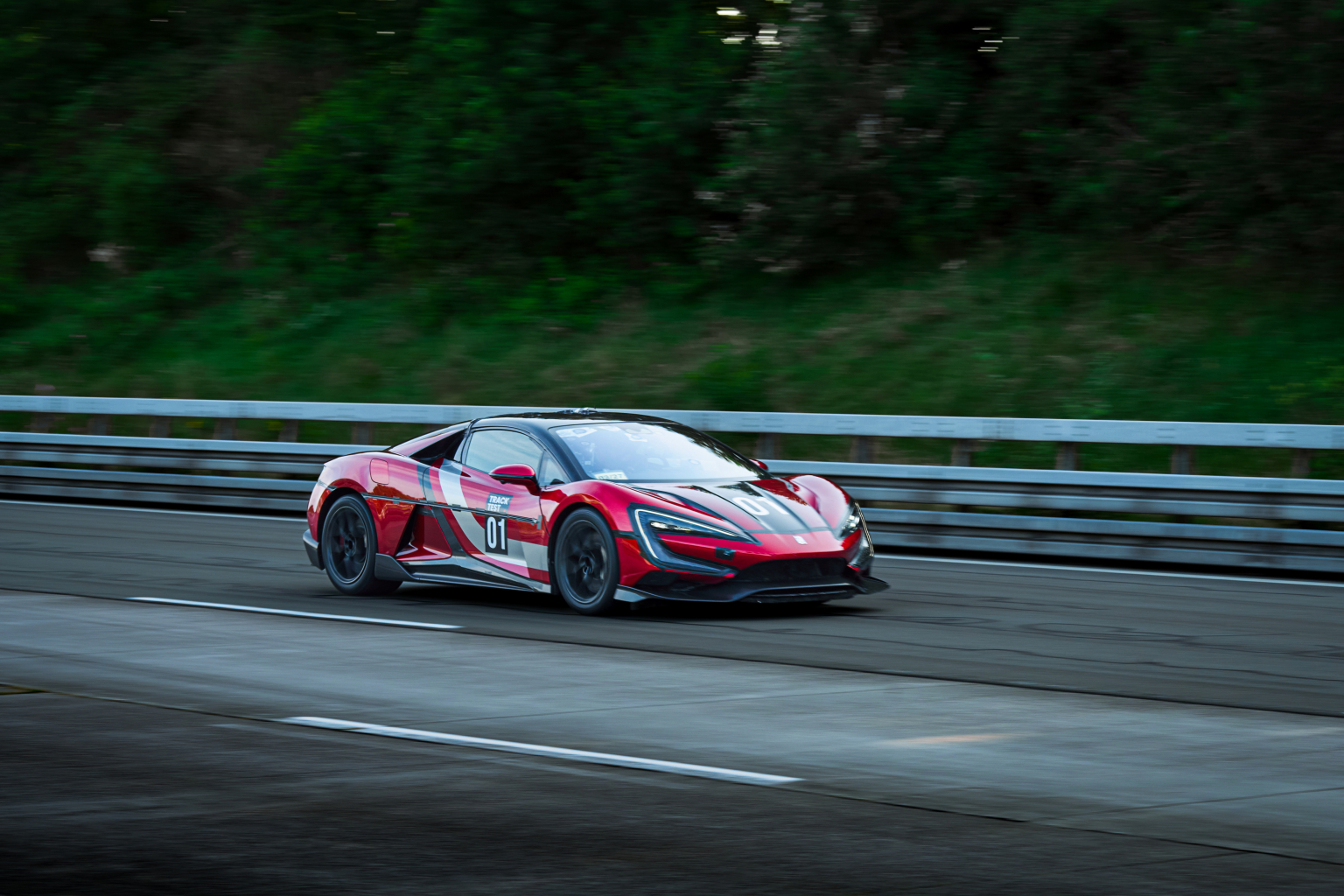 Siêu xe điện YangWang U9 đạt kỷ lục tốc độ 472,41 km/h, khẳng định đỉnh cao công nghệ và hiệu suất vượt trội của BYD.