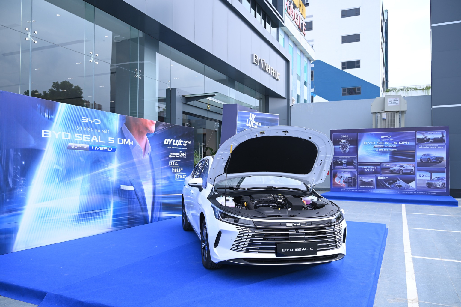 BYD Seal 5 mang thiết kế thời thượng, chuẩn Sedan đẳng cấp