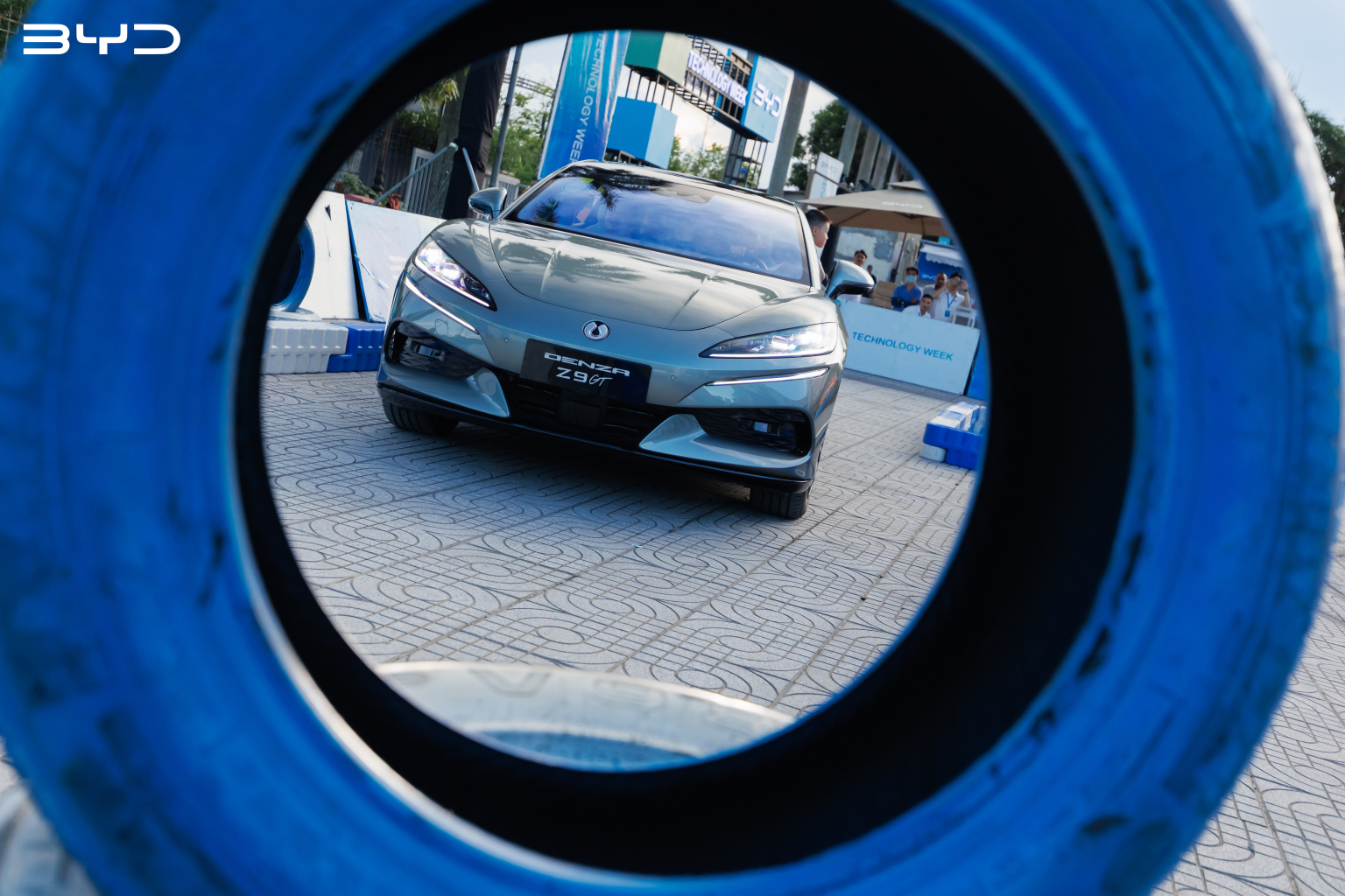 Denza Z9 GT - Siêu xe với khả năng Crab Walk thông minh