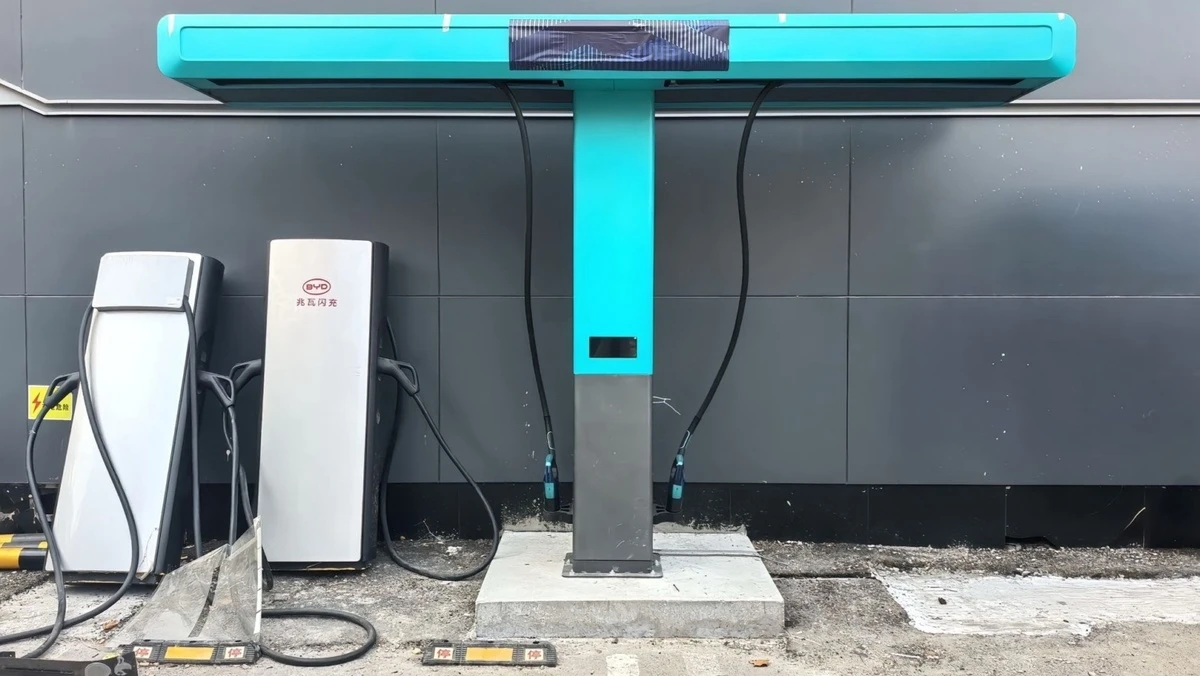 Công nghệ sạc siêu nhanh 1500 kW cho pin xe điện BYD